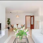 Charming 4 Bed In Centro Historico Малага