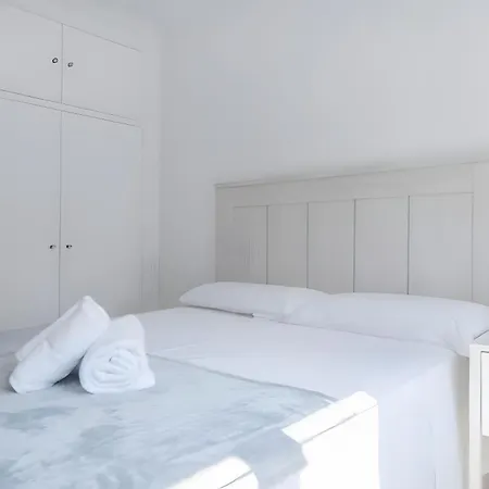 Апартаменты Charming 4 Bed In Centro Historico *