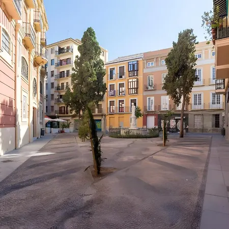 Charming 4 Bed In Centro Historico דירה *